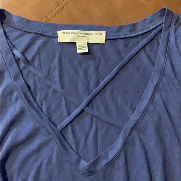 Urban Outfitters Criss Cross Tee - Picture 3 of 4